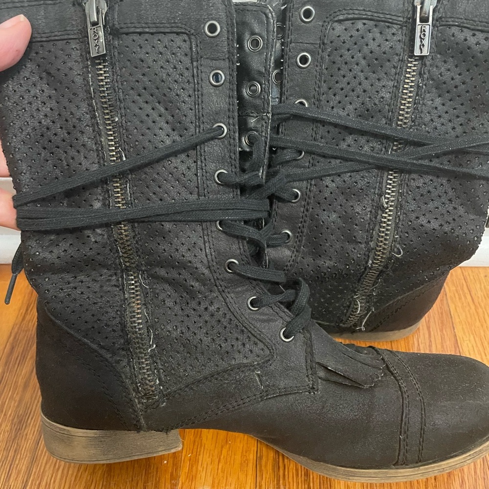 Women’s size 7 black Roxy fall boot - Picture 8 of 8